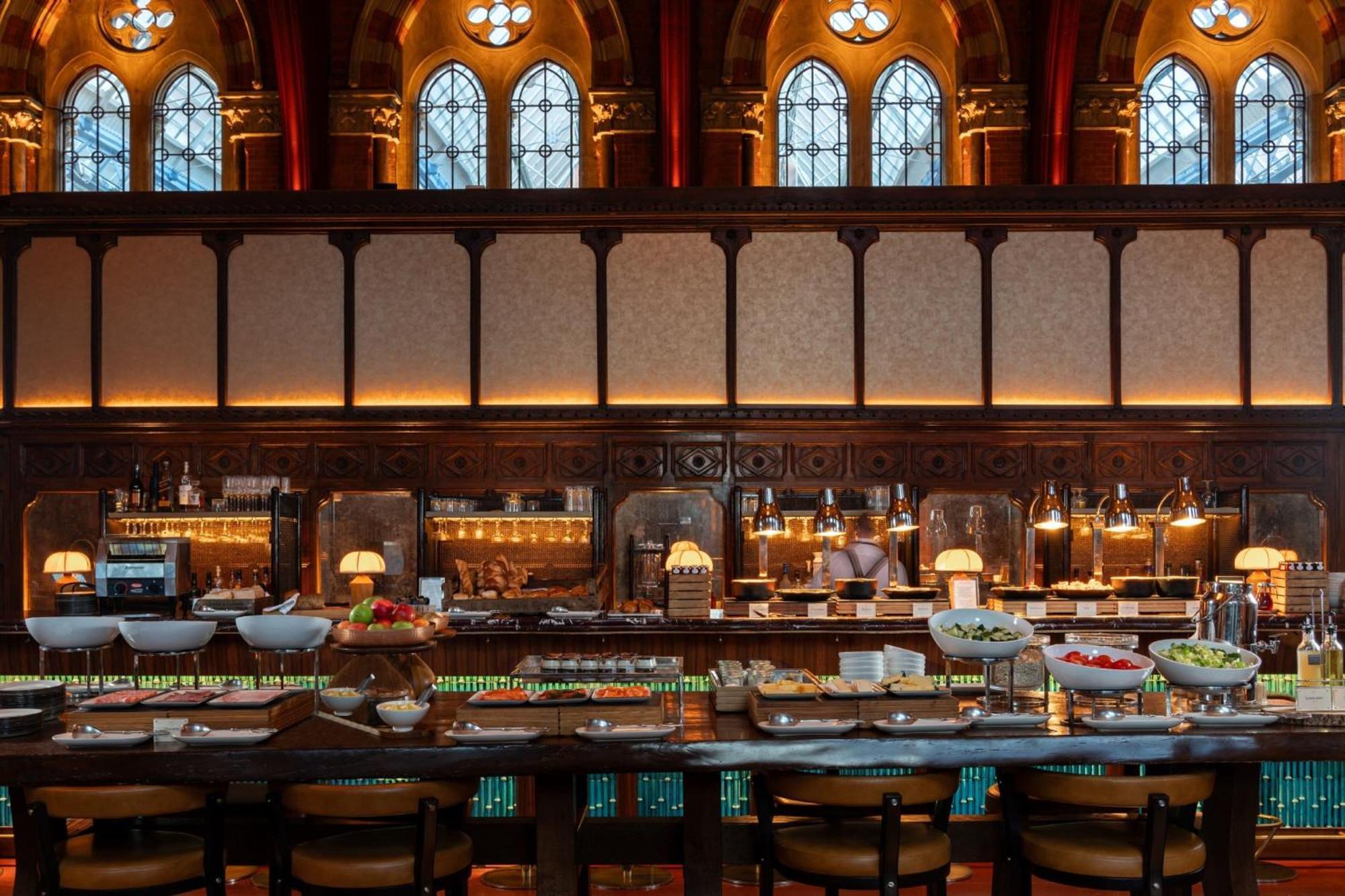 St. Pancras Renaissance Hotel Лондон Экстерьер фото The interior of the restaurant