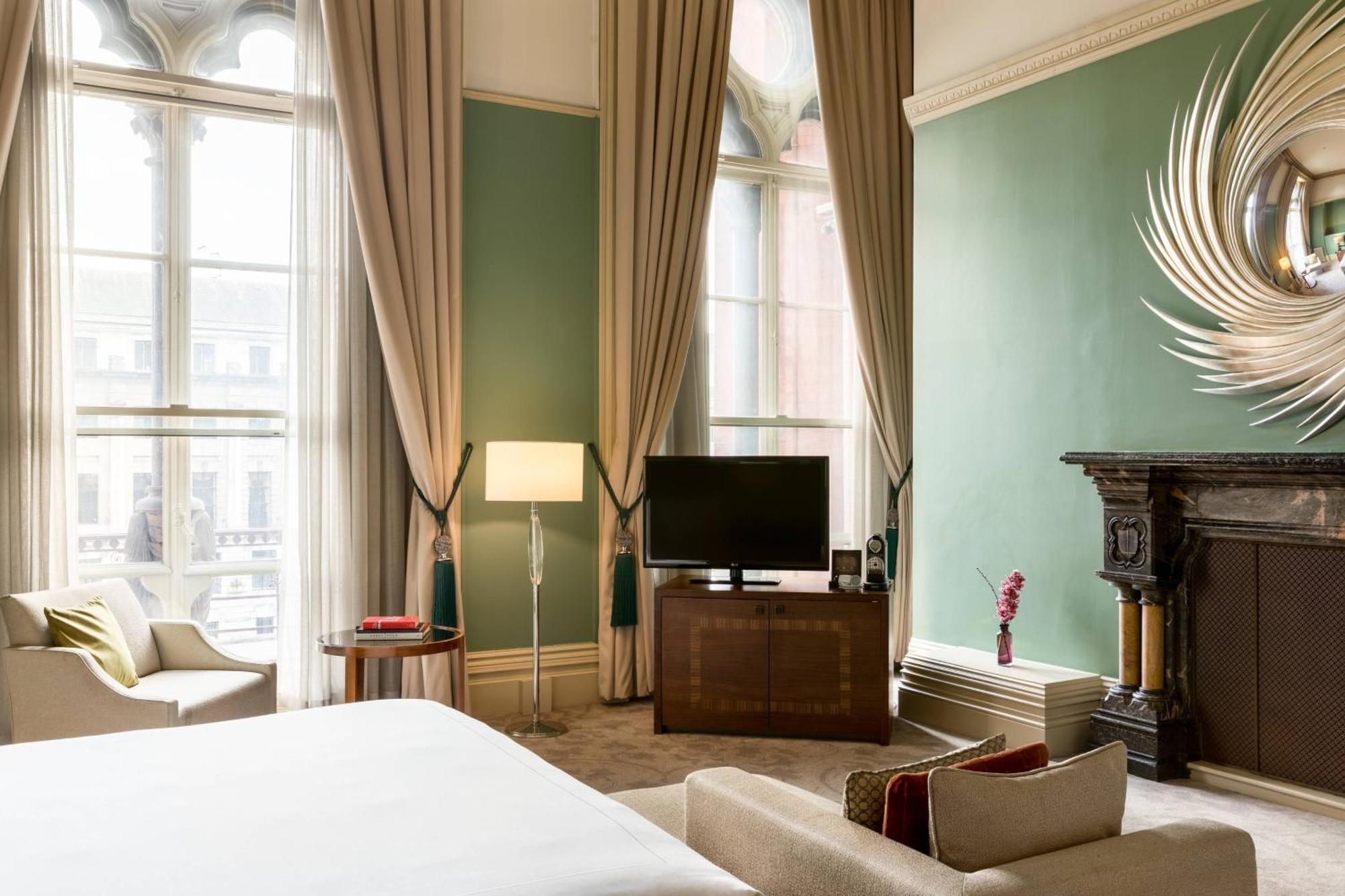 St. Pancras Renaissance Hotel Лондон Экстерьер фото A room at the Mandarin Oriental, Munich